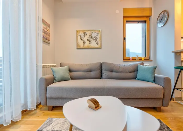 Friends アパート ズラティボール